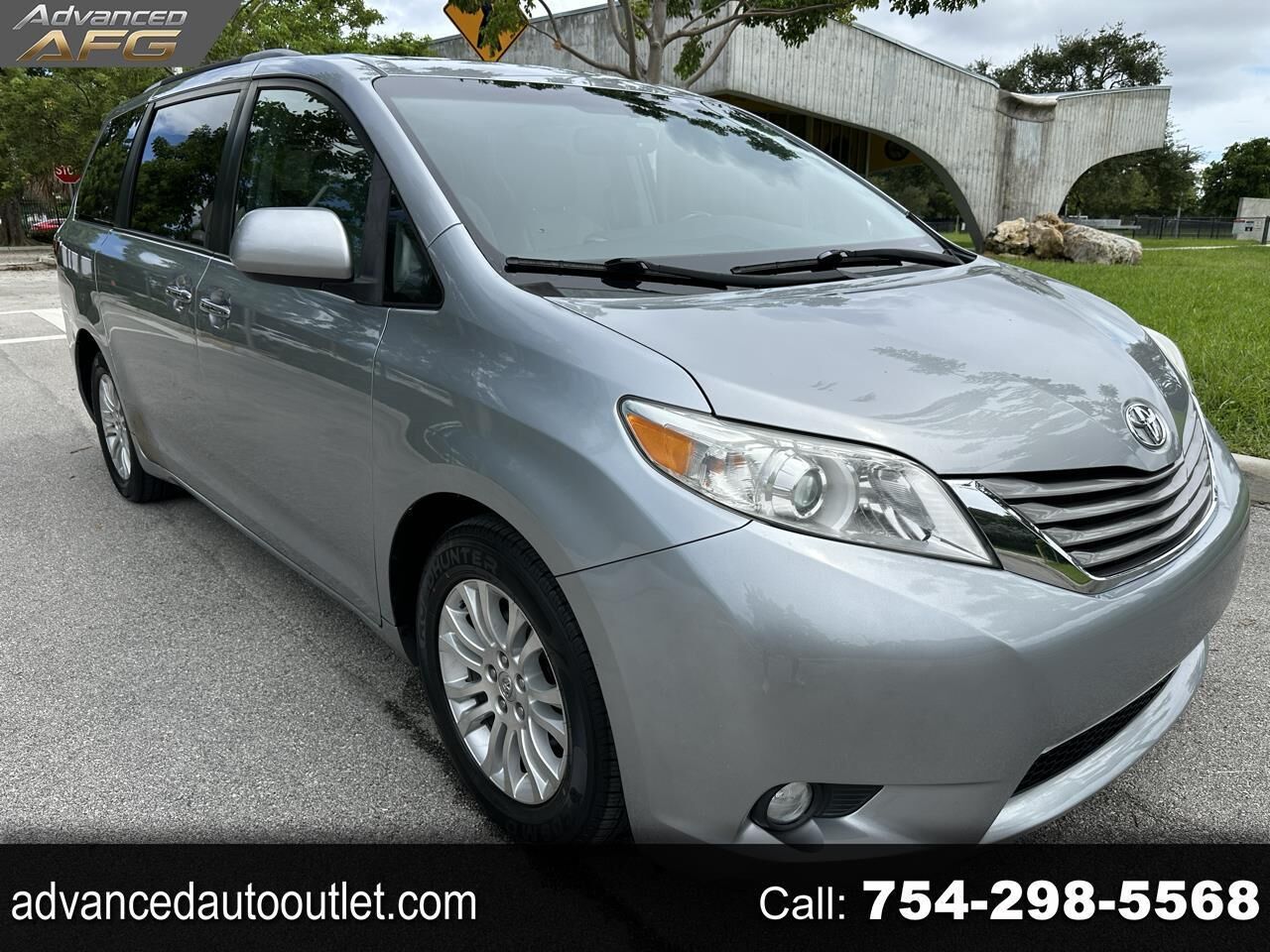 2016 TOYOTA Sienna
