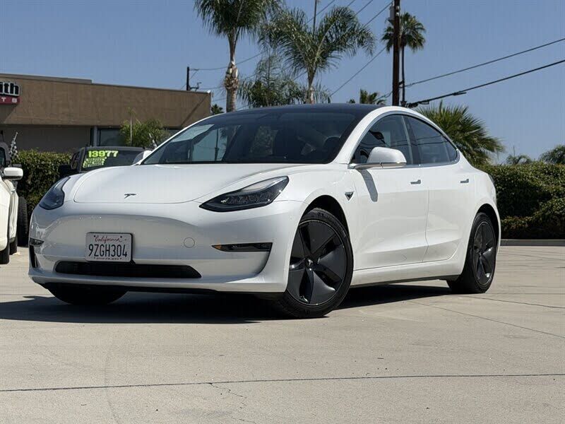 2018 TESLA Model 3