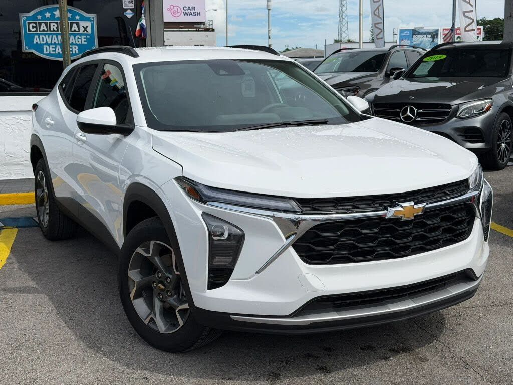 2026 CHEVROLET Trax