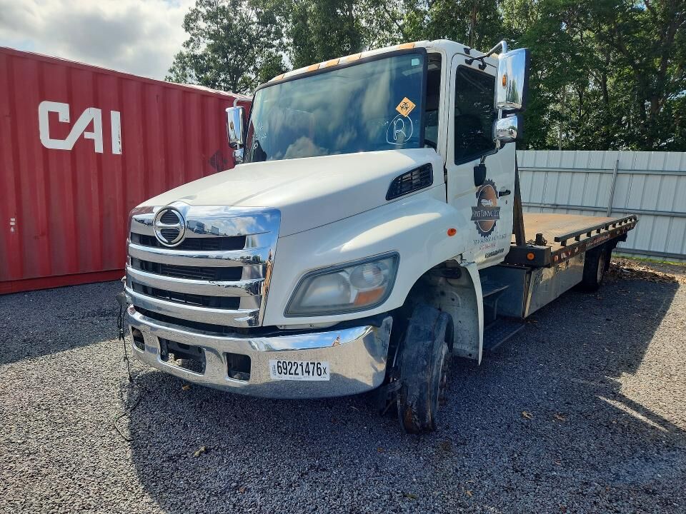 2011 HINO Incomplete Vehicle