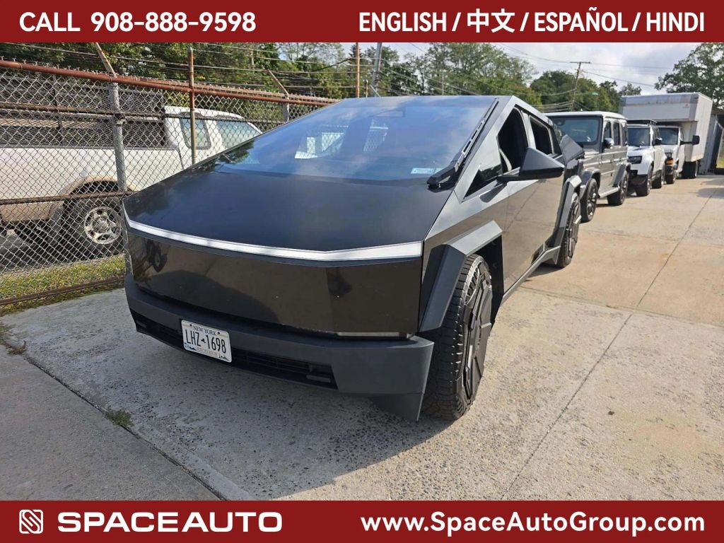 2024 TESLA Cybertruck