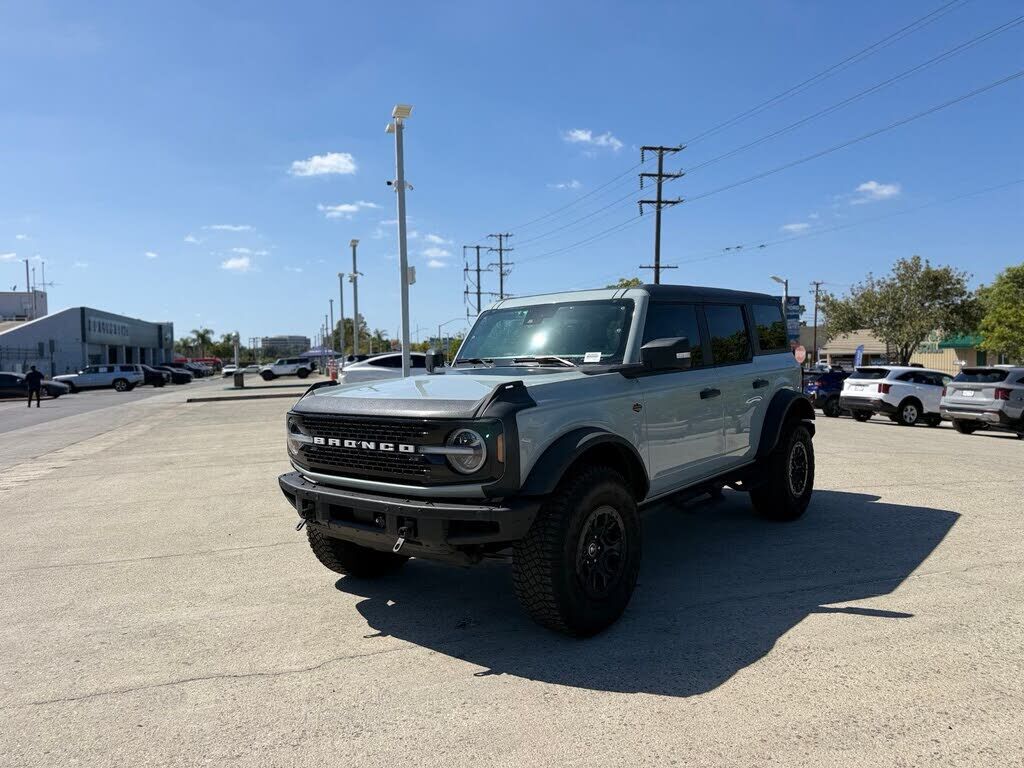 2024 FORD Bronco