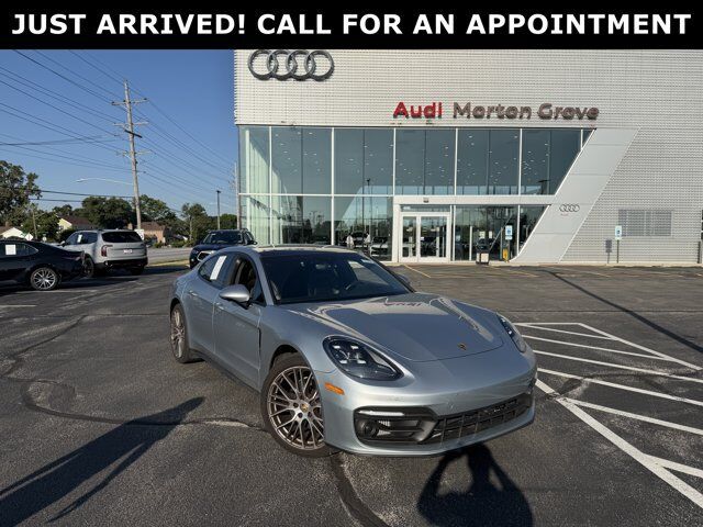 2022 PORSCHE Panamera