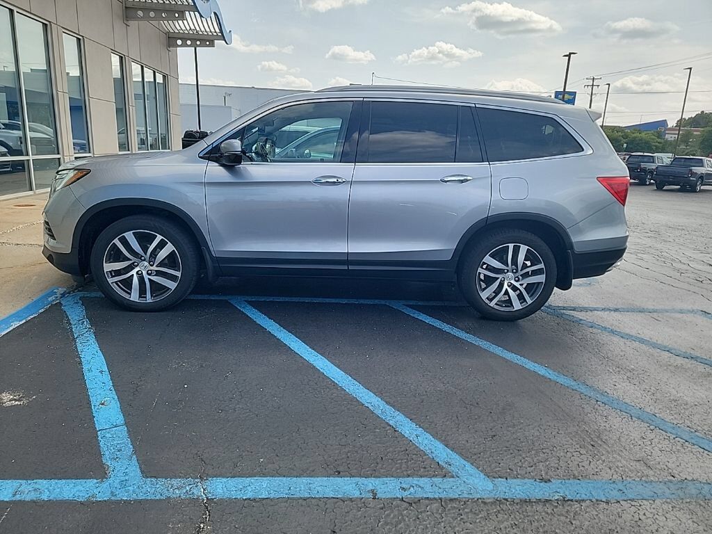 2017 HONDA Pilot