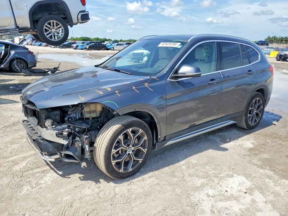 2022 BMW X1