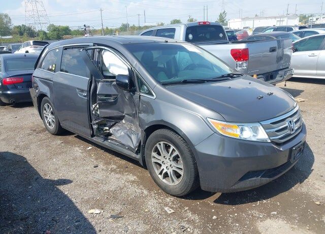 2013 HONDA Odyssey