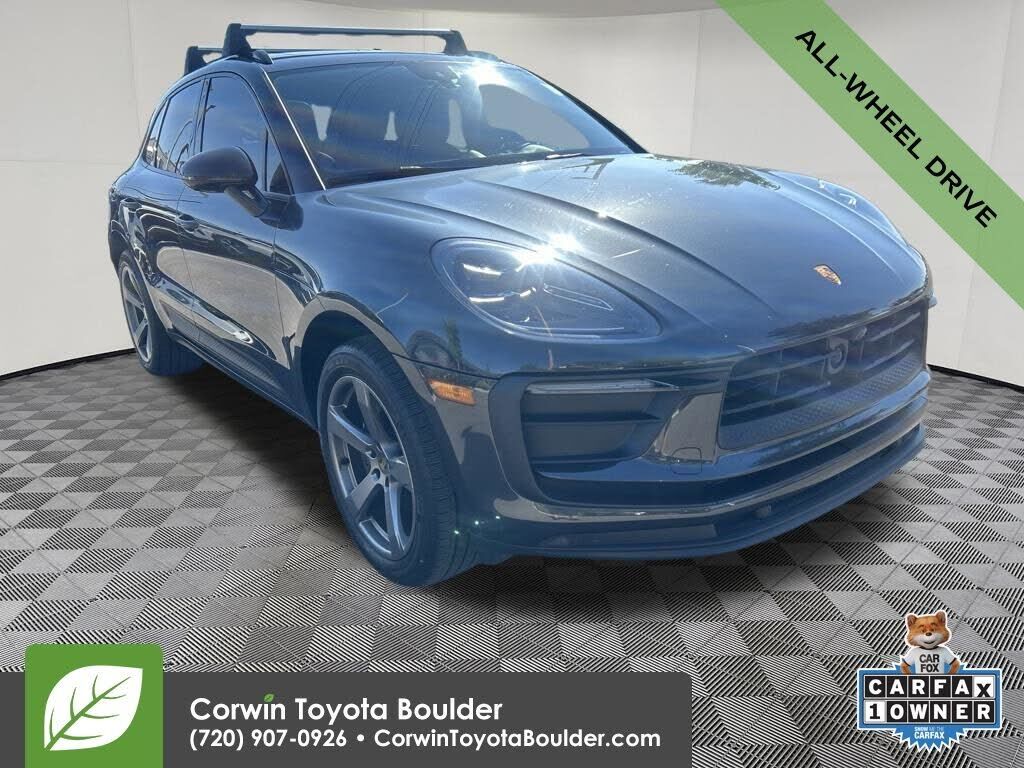 2023 PORSCHE Macan