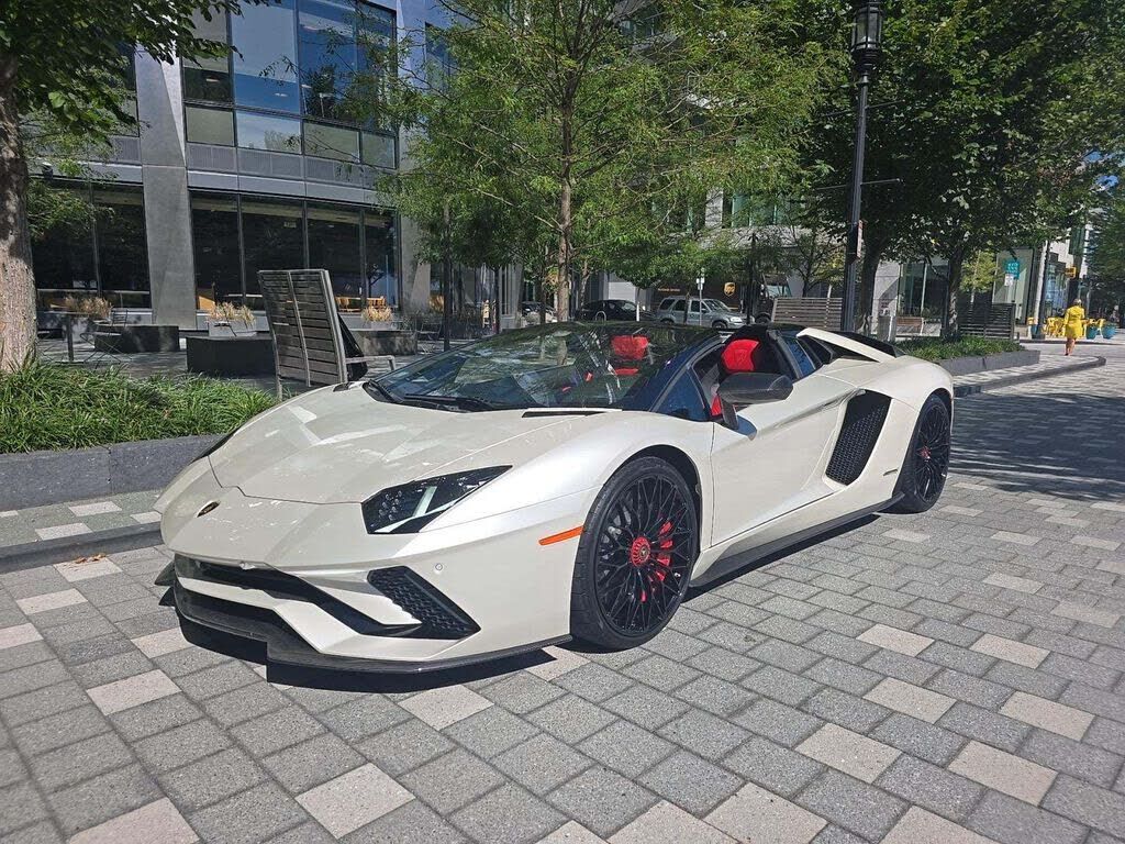 2018 LAMBORGHINI Aventador