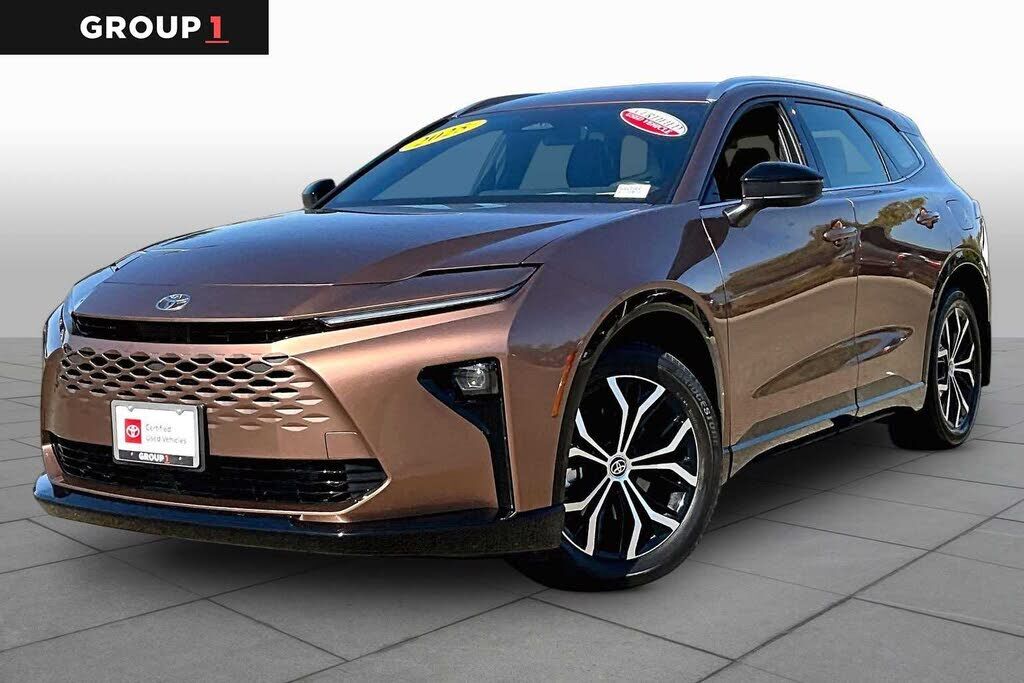 2025 TOYOTA Crown Signia