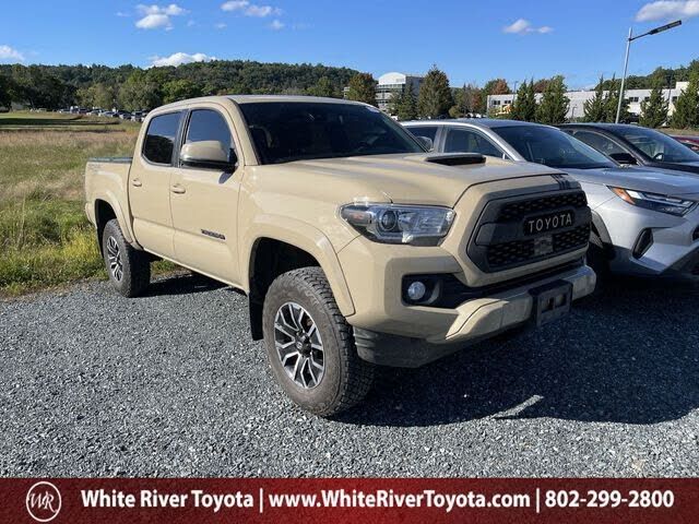 2020 TOYOTA Tacoma