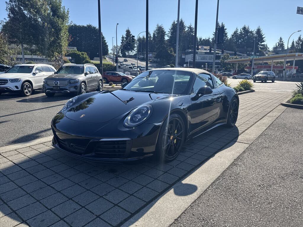 2018 PORSCHE 911