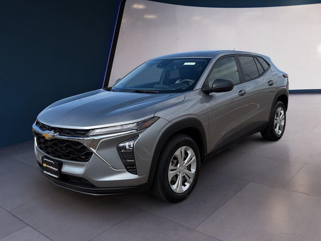 2025 CHEVROLET Trax