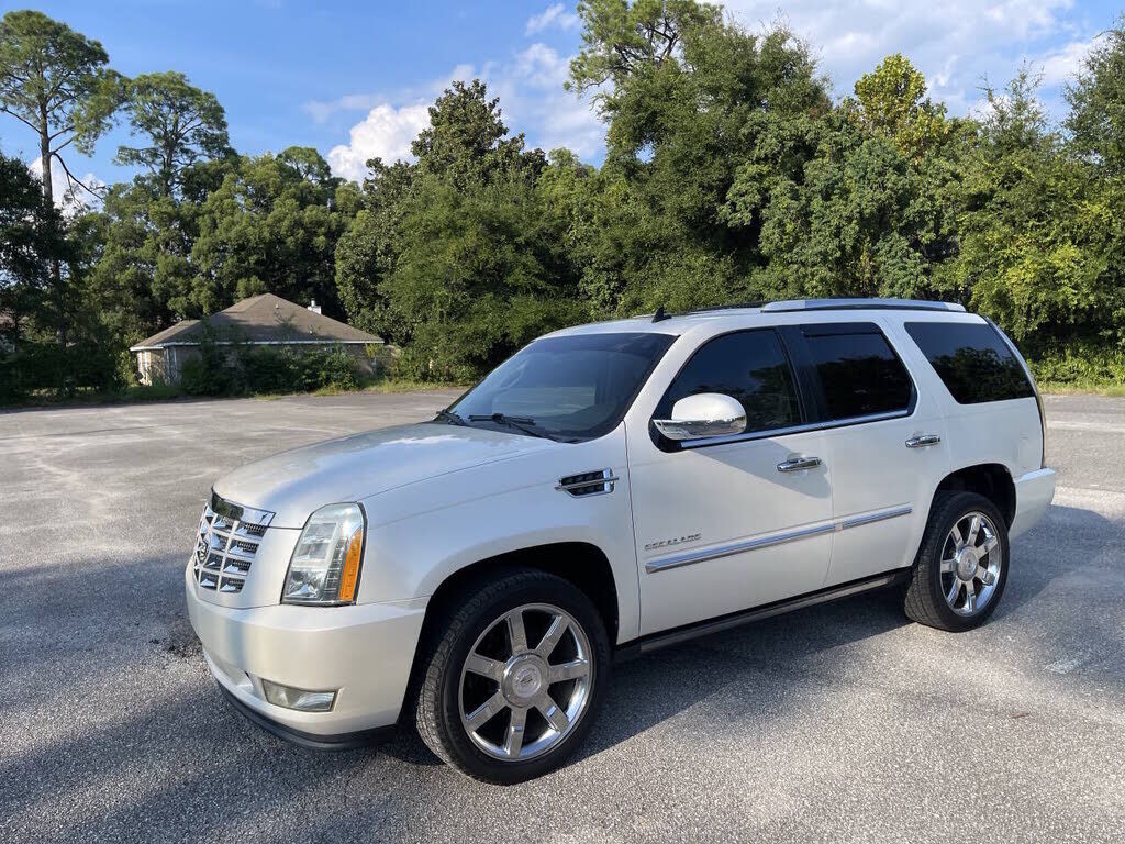 2011 CADILLAC Escalade