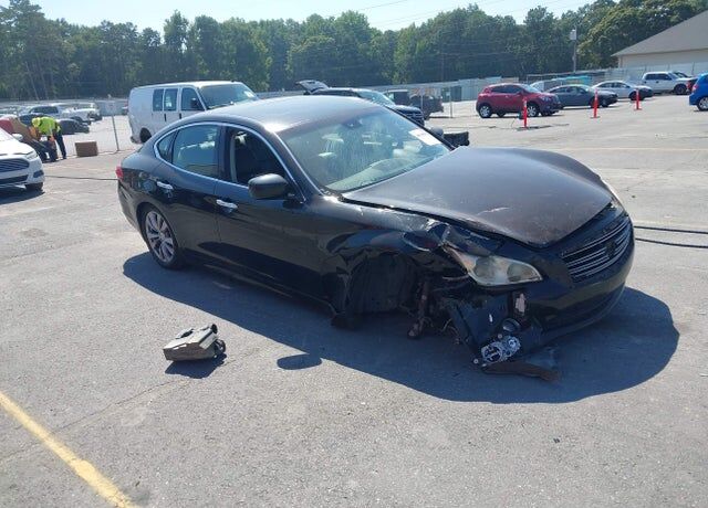 2013 INFINITI M37