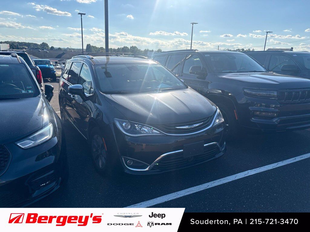 2017 CHRYSLER Pacifica