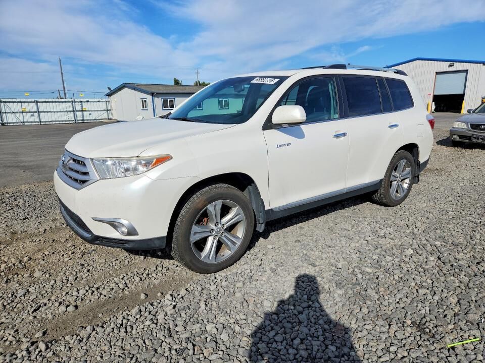 2011 TOYOTA Highlander