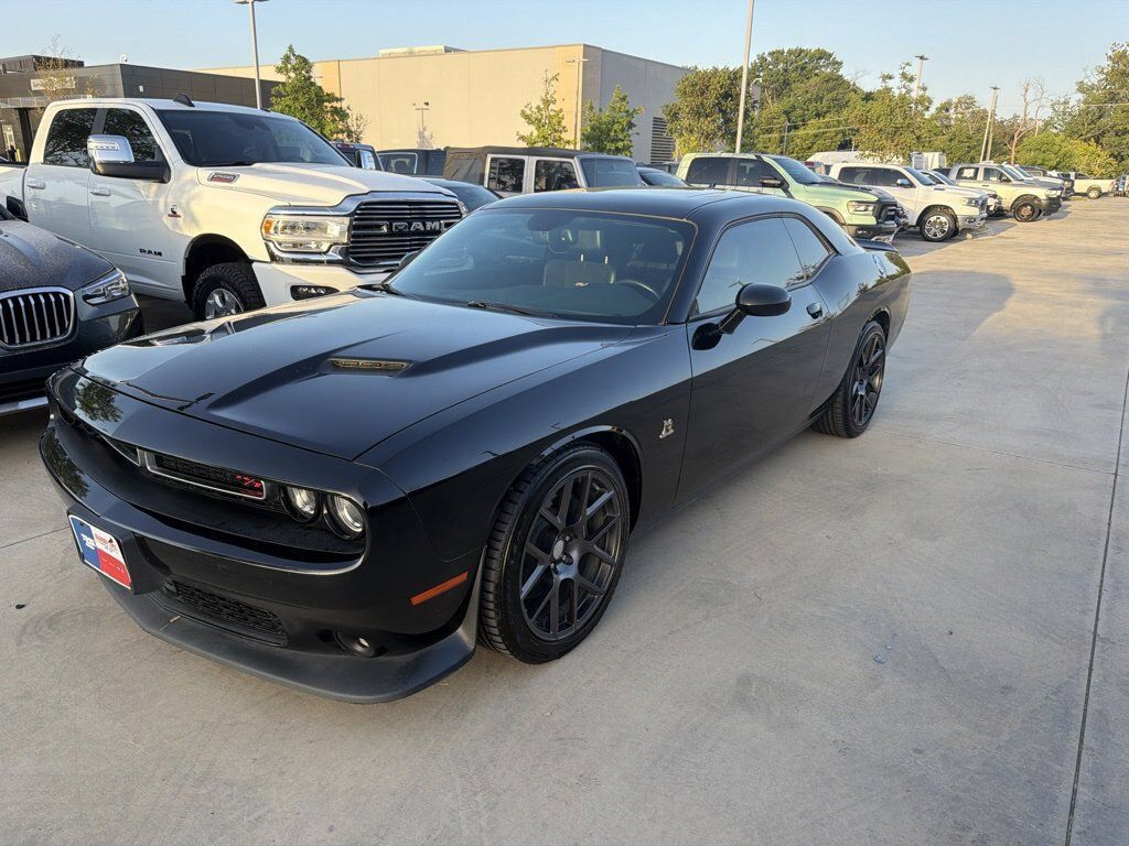2016 DODGE Challenger