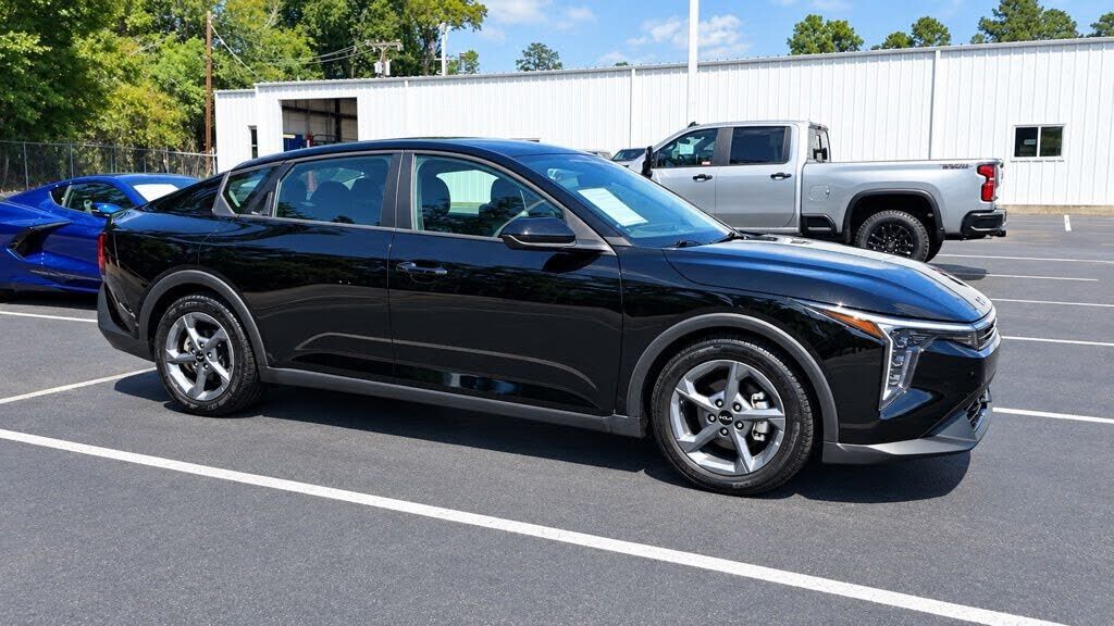 2025 KIA K4