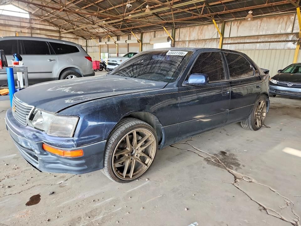 1996 LEXUS LS