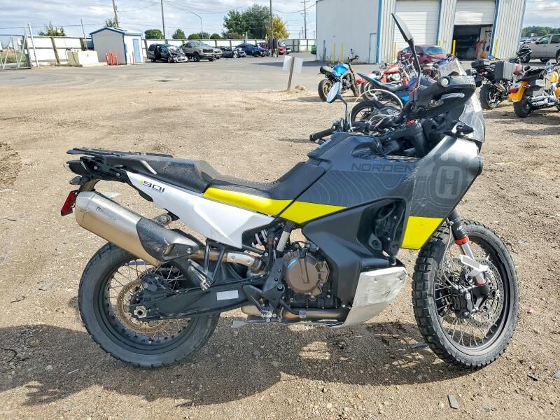 2023 HUSQVARNA Svartpilen