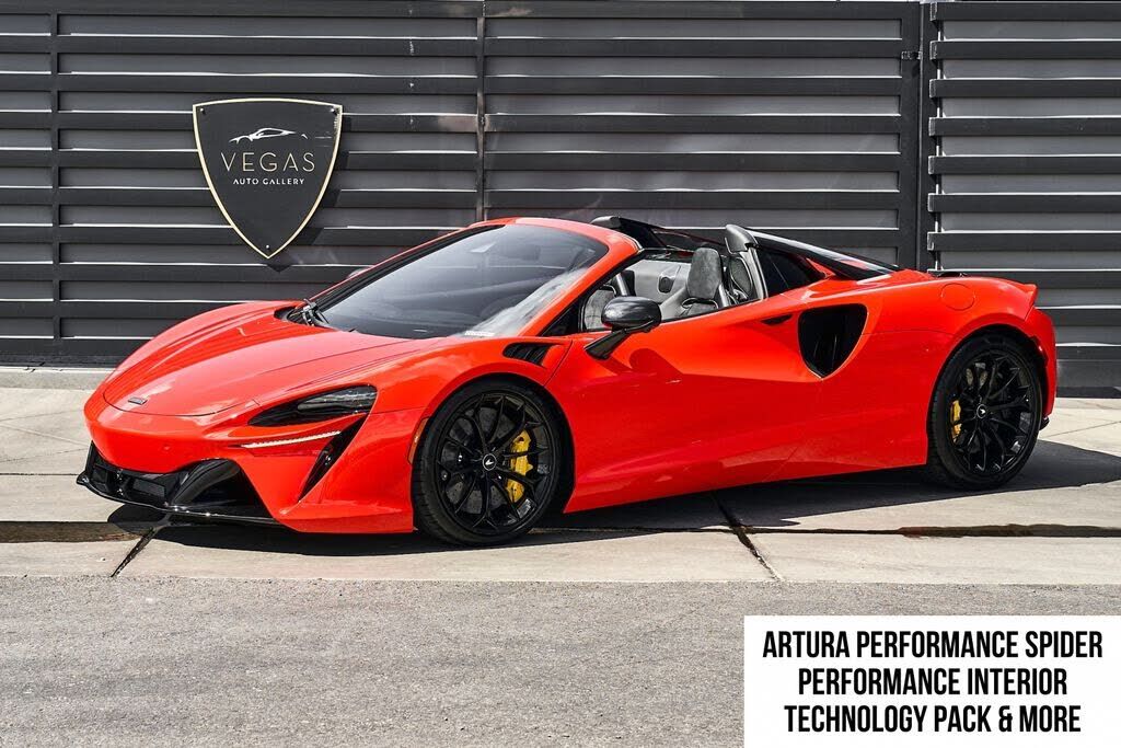 2025 MCLAREN ARTURA