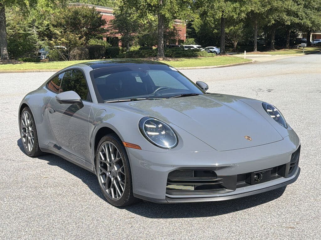 2025 PORSCHE 911