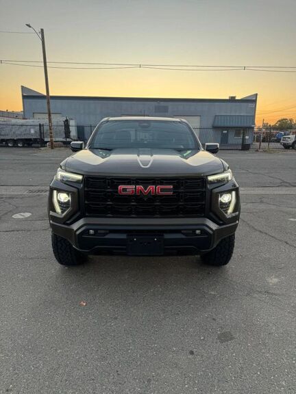 2023 GMC Canyon