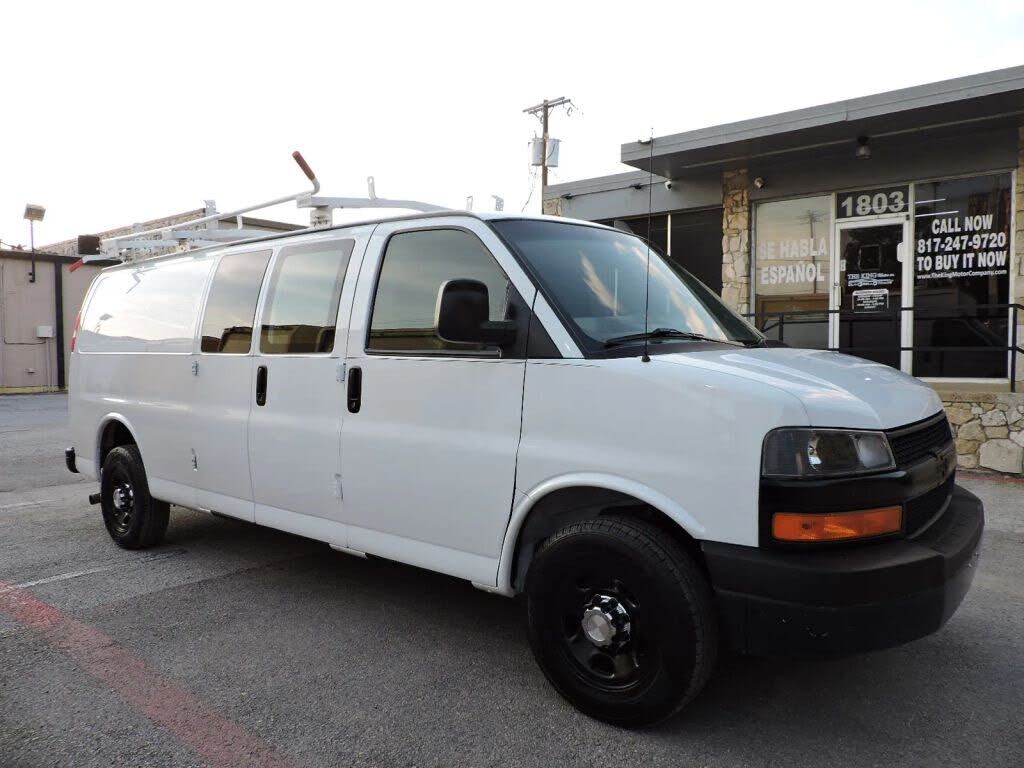 2019 CHEVROLET Express