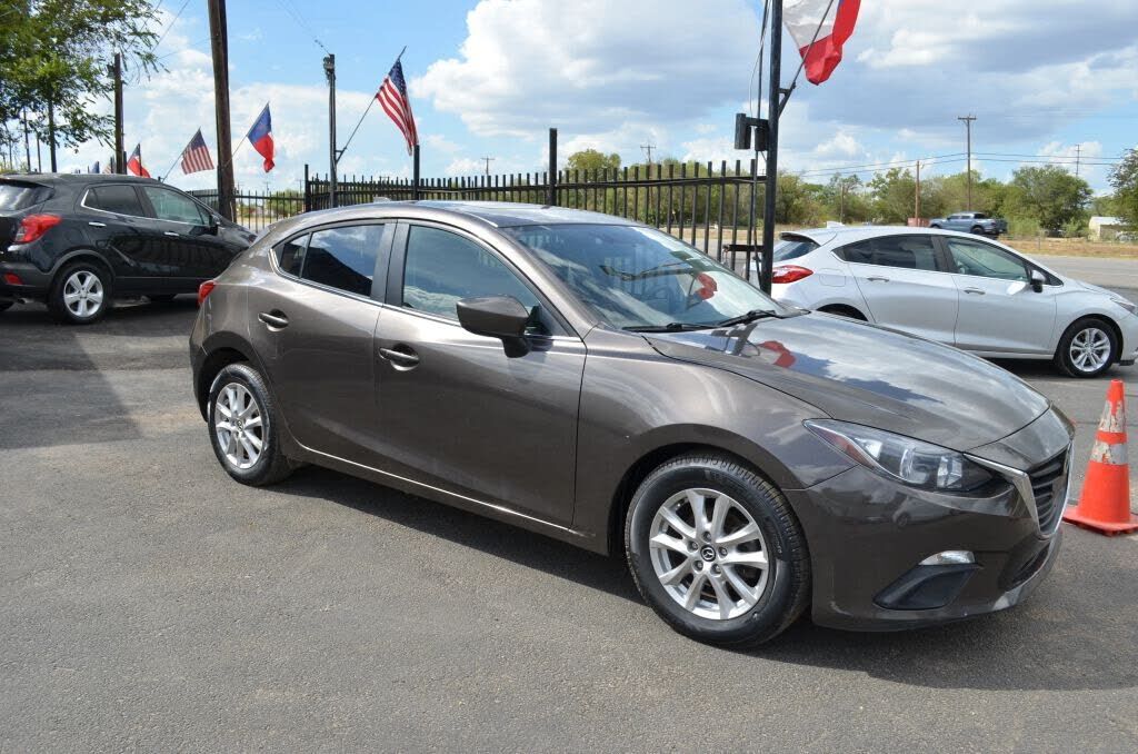 2016 MAZDA Mazda3