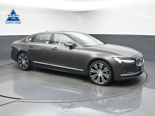 2023 VOLVO S90