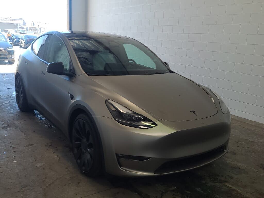 2023 TESLA Model Y