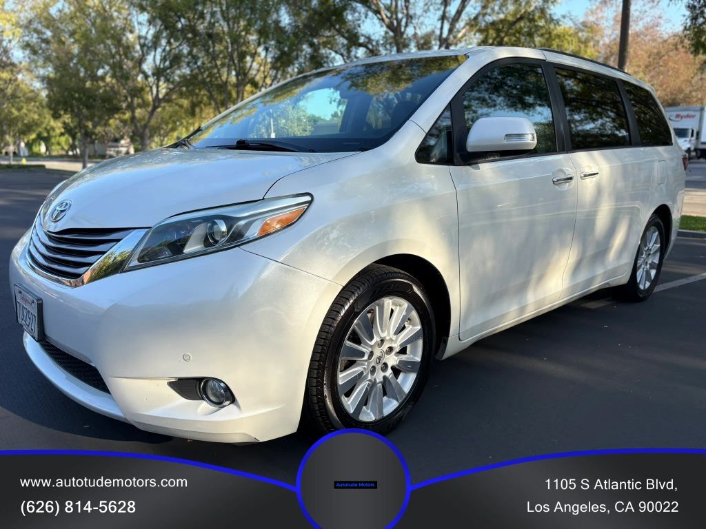 2016 TOYOTA Sienna