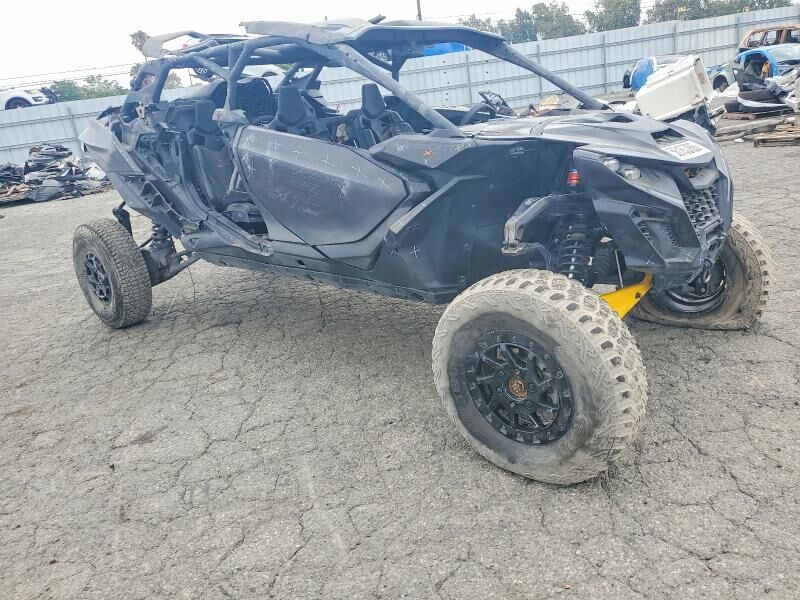 2025 CAN-AM Maverick R