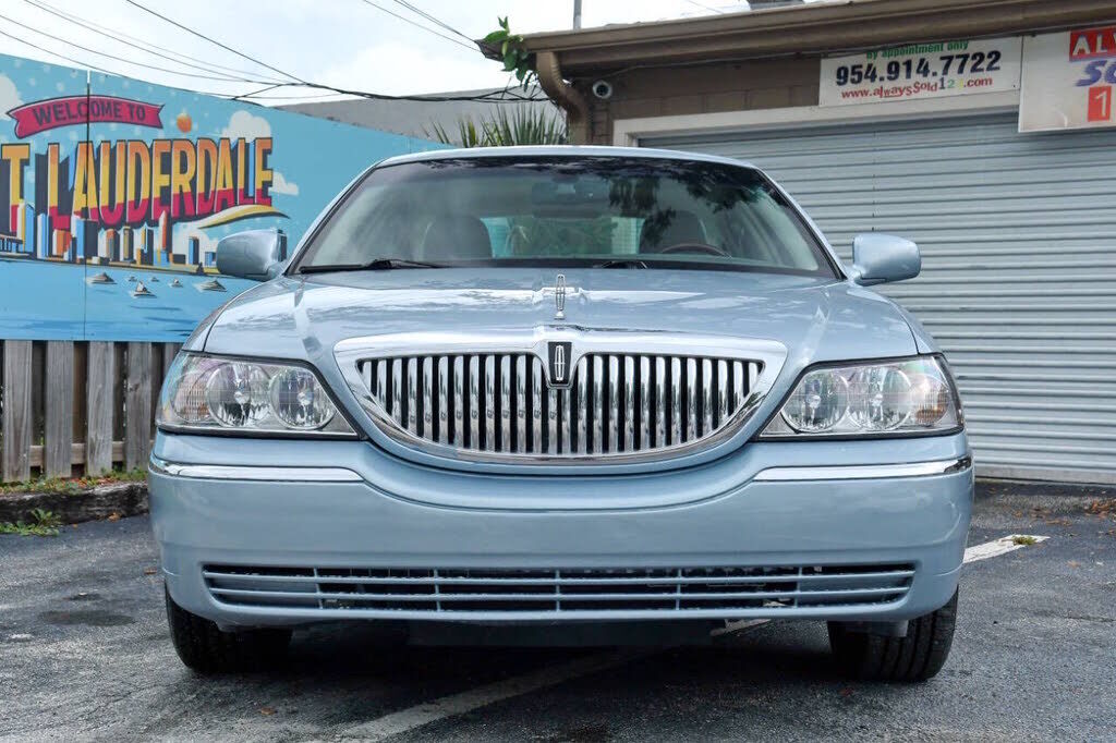 2007 LINCOLN Town Car