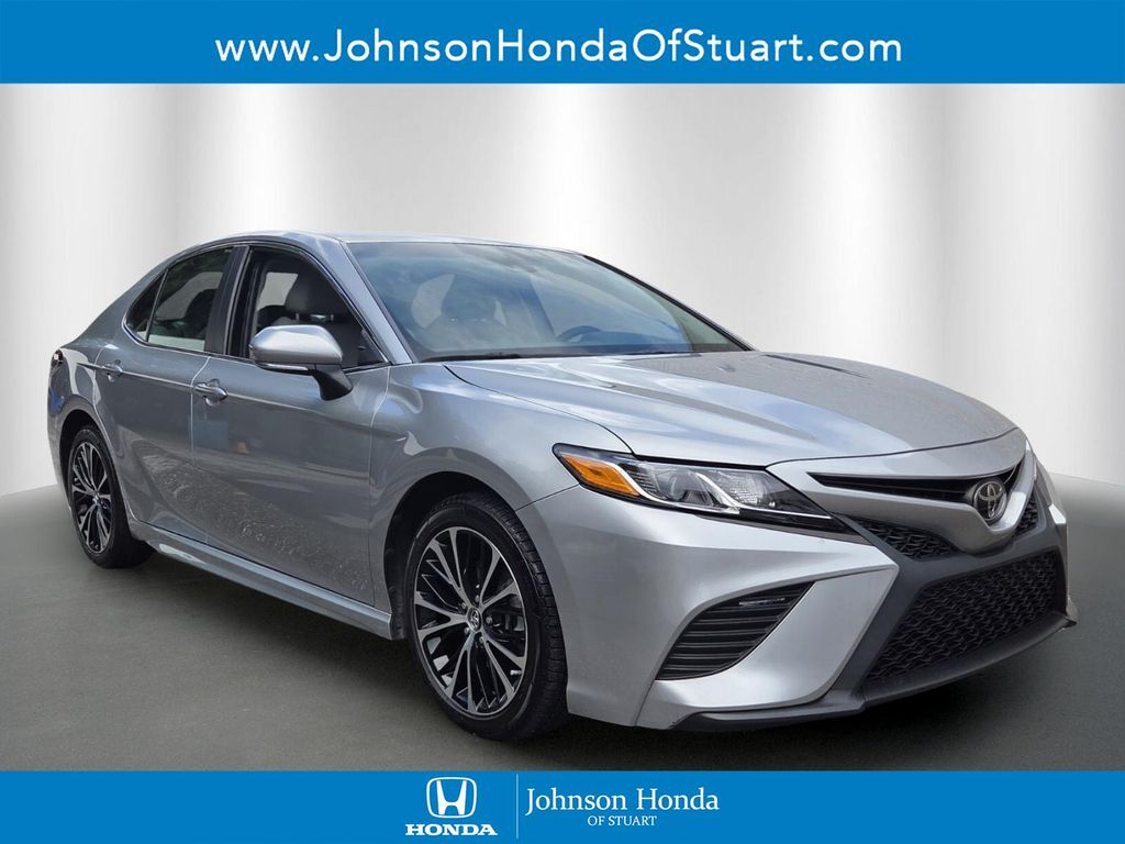 2018 TOYOTA Camry