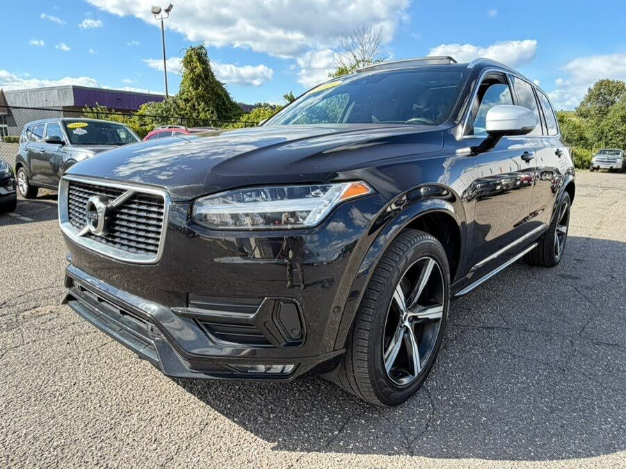 2019 VOLVO XC90