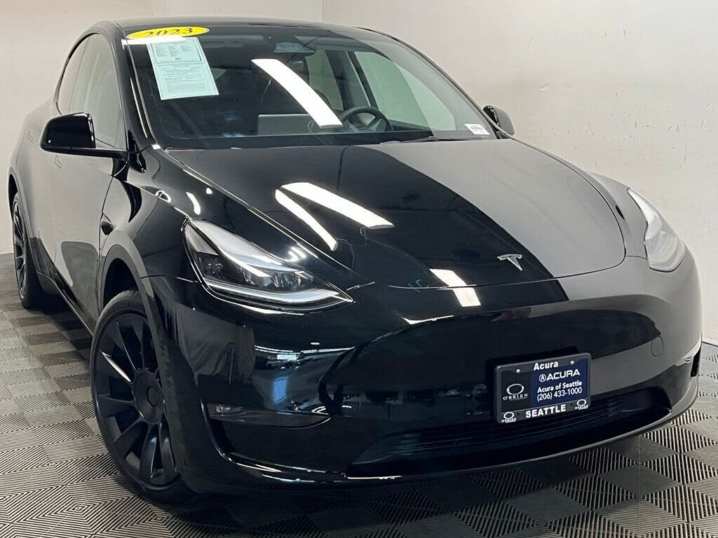 2023 TESLA Model Y