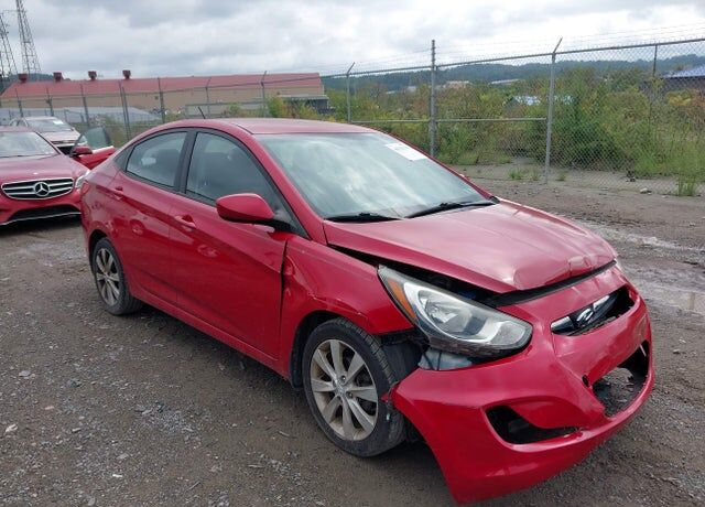 2012 HYUNDAI Accent