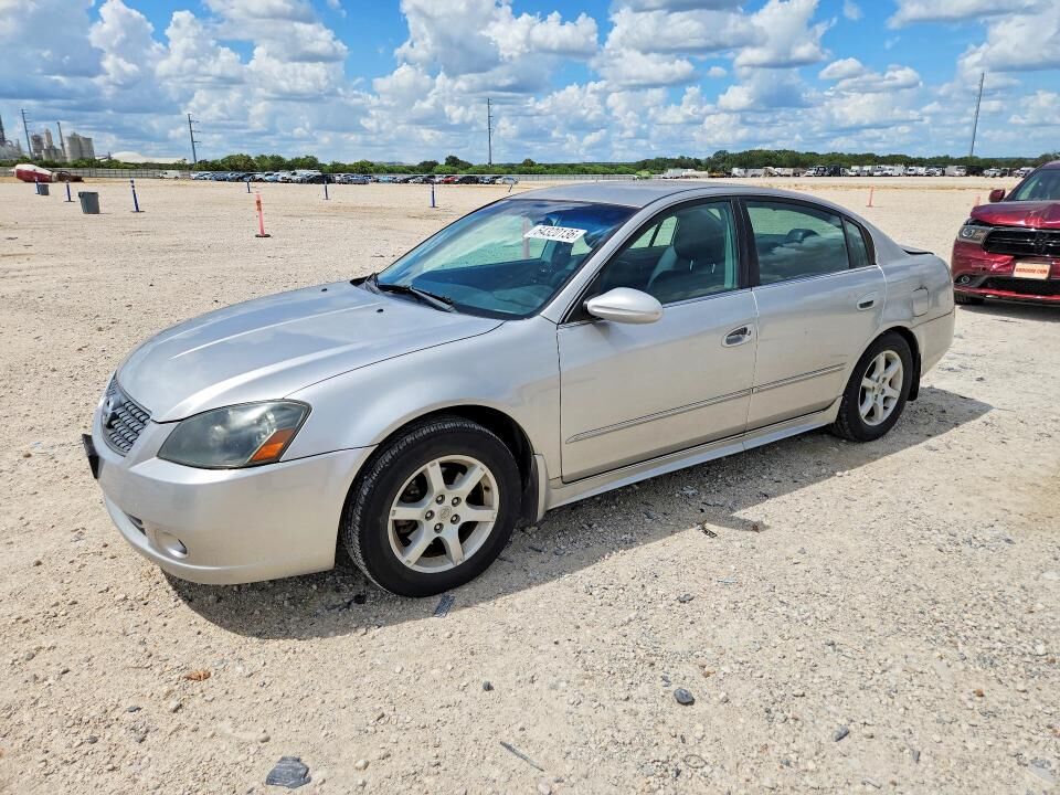 2005 NISSAN Altima
