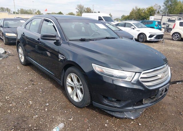 2015 FORD Taurus