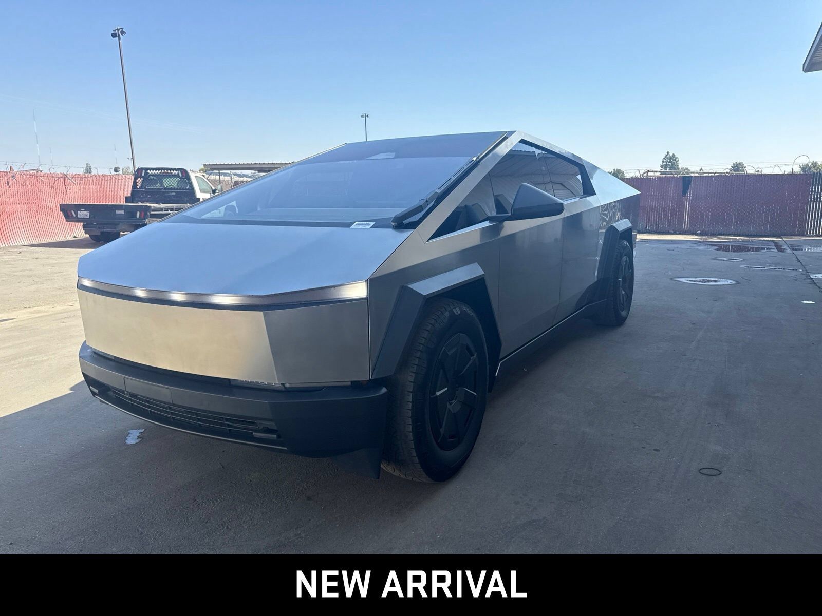 2024 TESLA Cybertruck