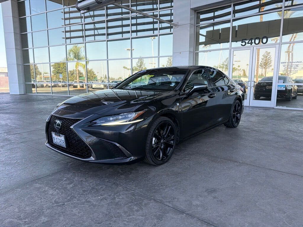 2024 LEXUS ES