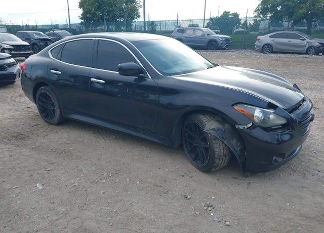 2012 INFINITI M56