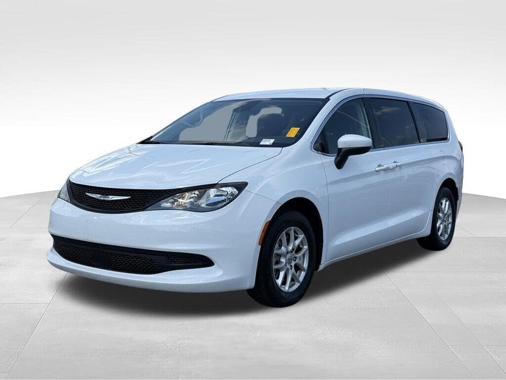 2023 CHRYSLER Voyager