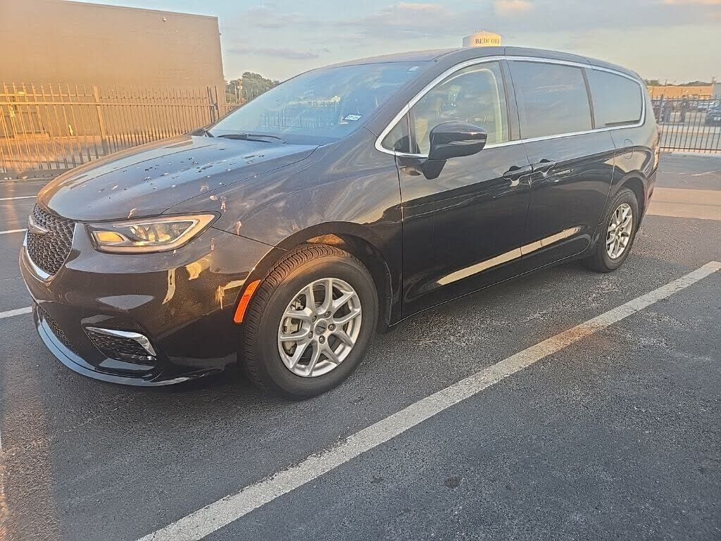 2023 CHRYSLER Pacifica