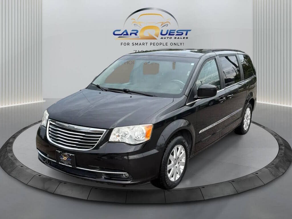 2015 CHRYSLER Town and Country