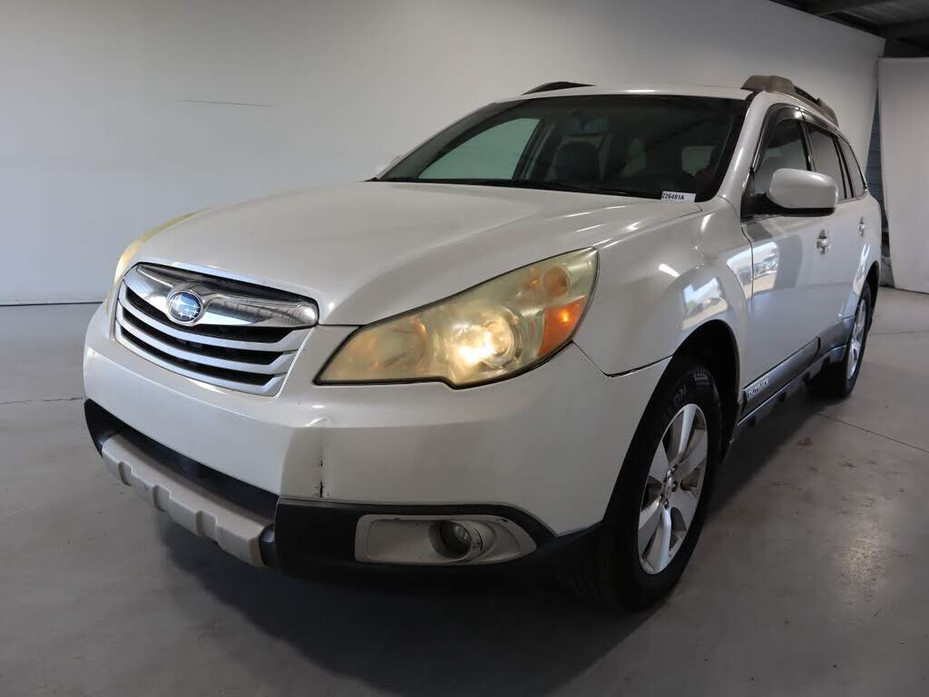 2011 SUBARU Outback
