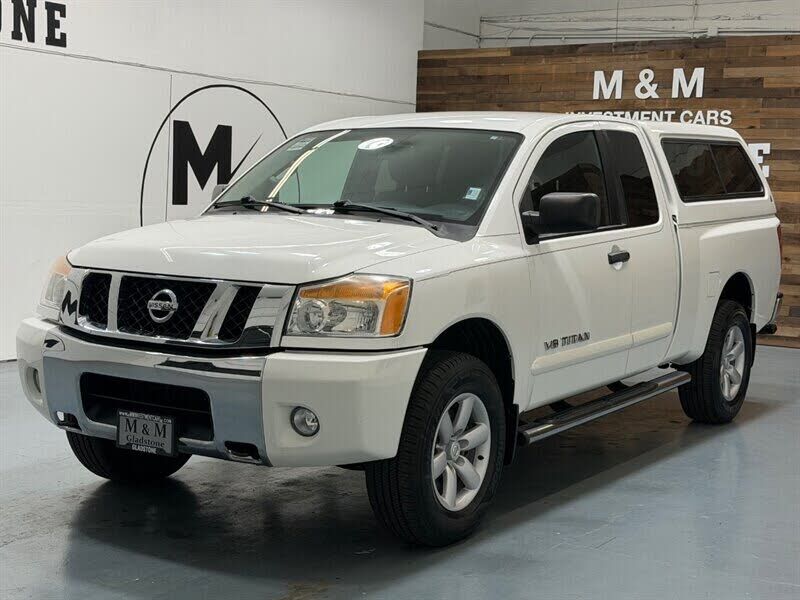 2012 NISSAN Titan