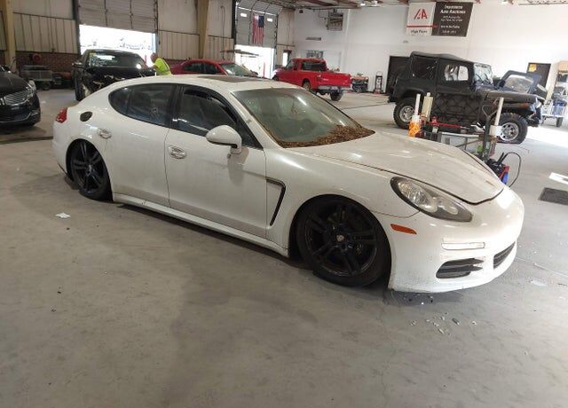 2015 PORSCHE Panamera