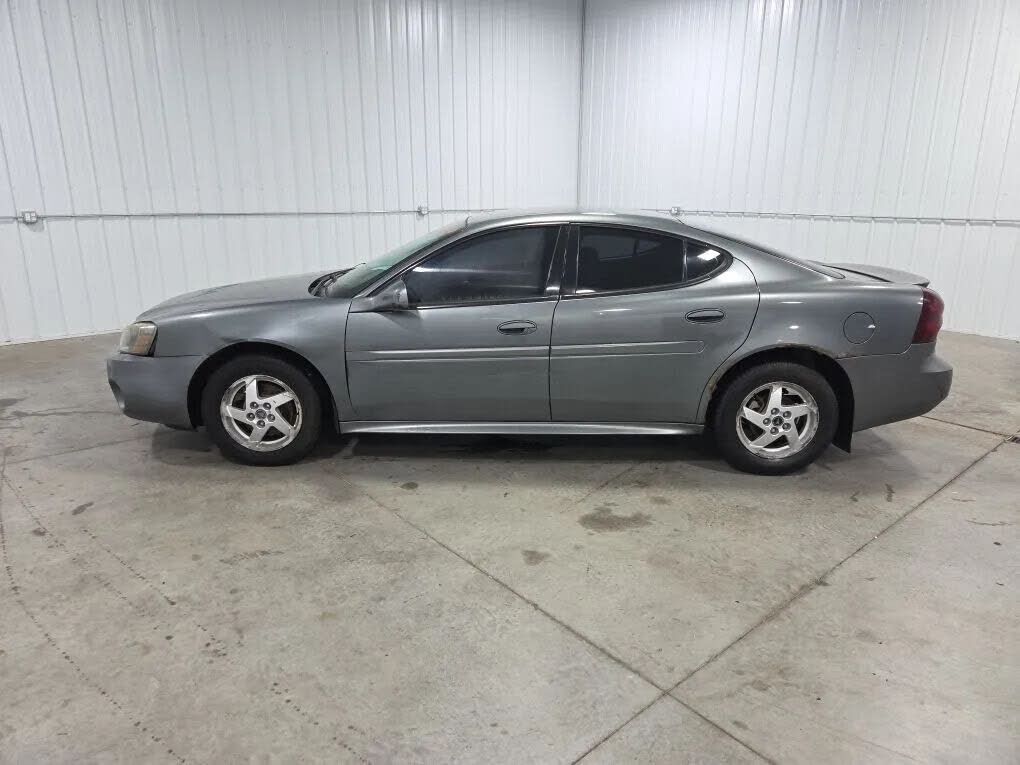 2004 PONTIAC Grand Prix